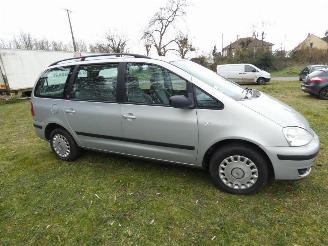 Vaurioauto  commercial vehicles Ford Galaxy 1 PHASE2 2000/12