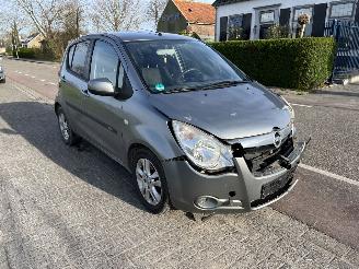 Schade oplegger Opel Agila 1.0-12V 2011/3