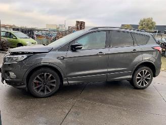 Schade scooter Ford Kuga  2019/7