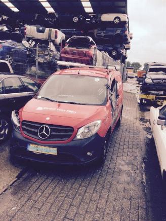 skadebil vrachtwagen Mercedes Citan 108 cdi 2012/9