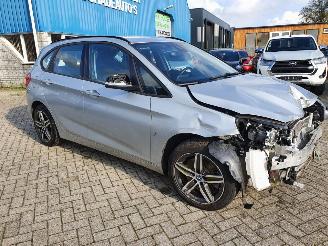 Schade scooter BMW 2-serie ACTIVE TOURDER 1.5 225XE E DRIVE AUT plug in hybride 4x4 2017/2
