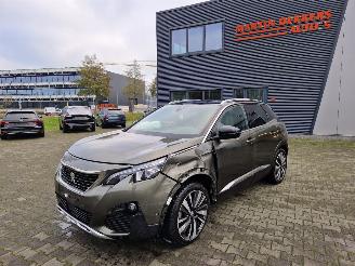 damaged machines Peugeot 3008 PLUG IN HYBR 220KW  / AWD / GT-PACK / PANO 2020/6