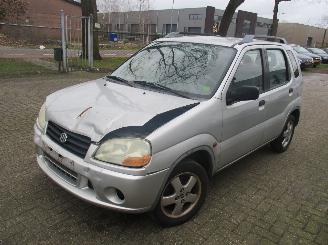Schade vrachtwagen Suzuki Ignis  2001/3