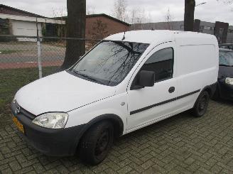 Schade motor Opel Combo  2005/3